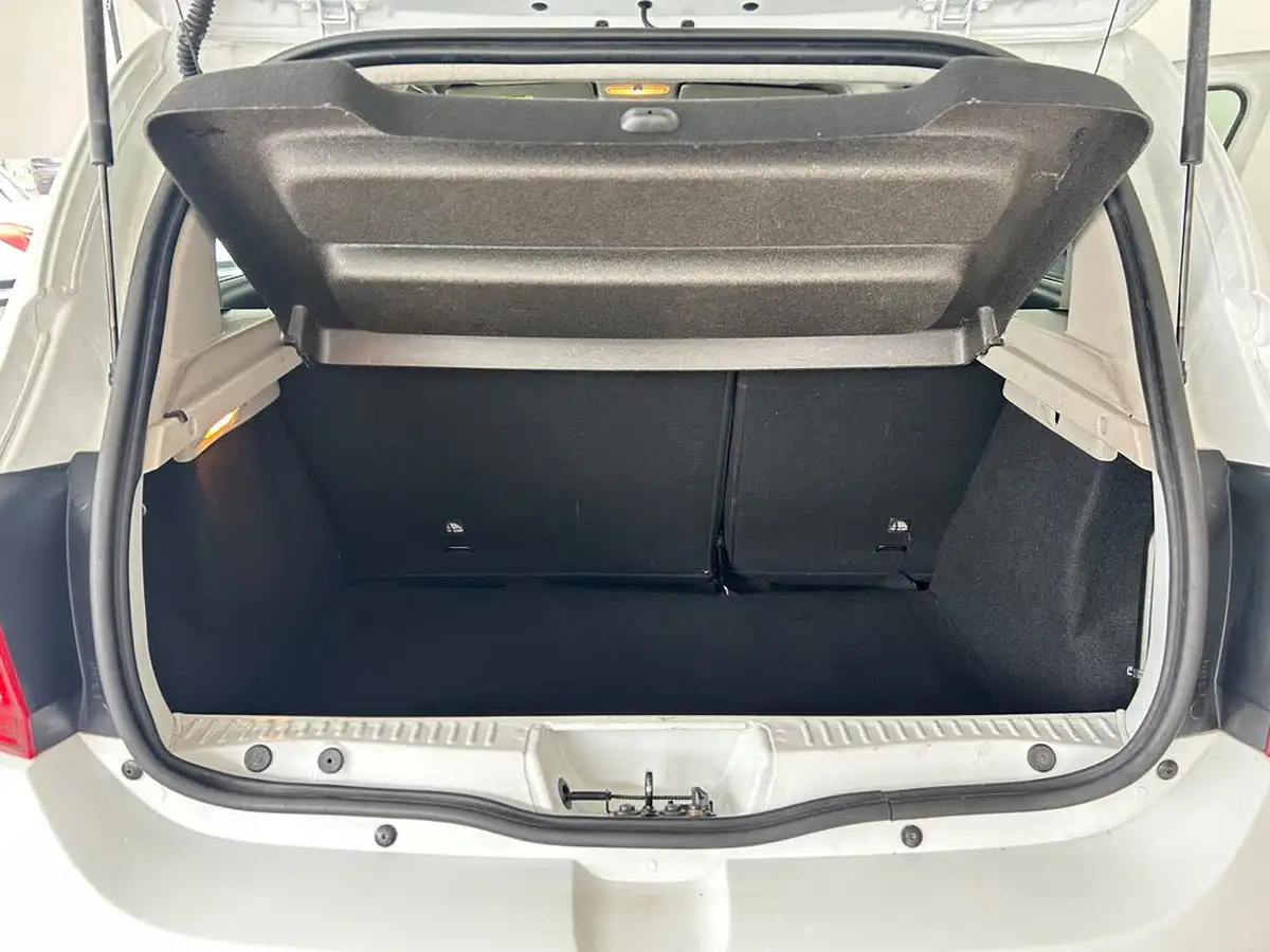 2014-dacia-sandero-stepway-09-ambiance-big-13