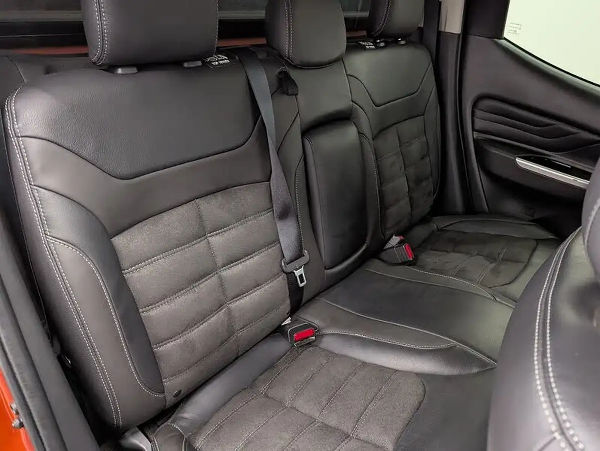 2020-mitsubishi-l200-22di-d-barbarian-x-big-15