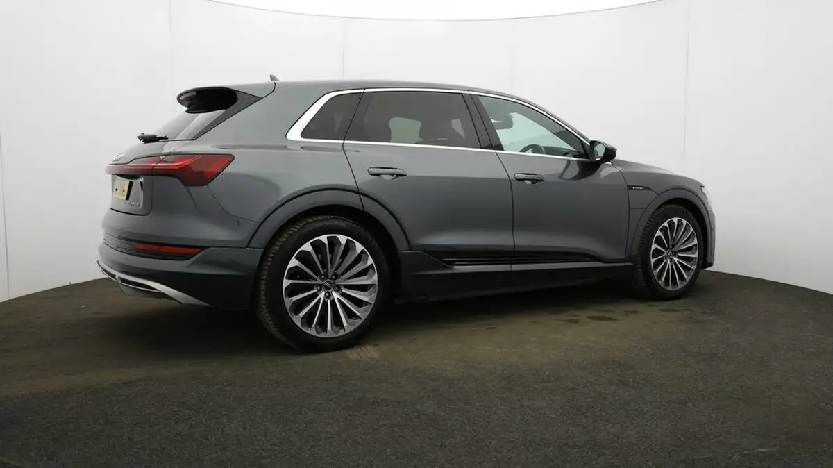 2021-audi-e-tron-50e-s-line-station-wagon-big-50