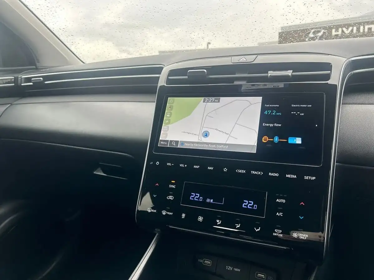 2023-hyundai-tucson-16-t-gdi-se-connect-230ps-hybrid-auto-big-13