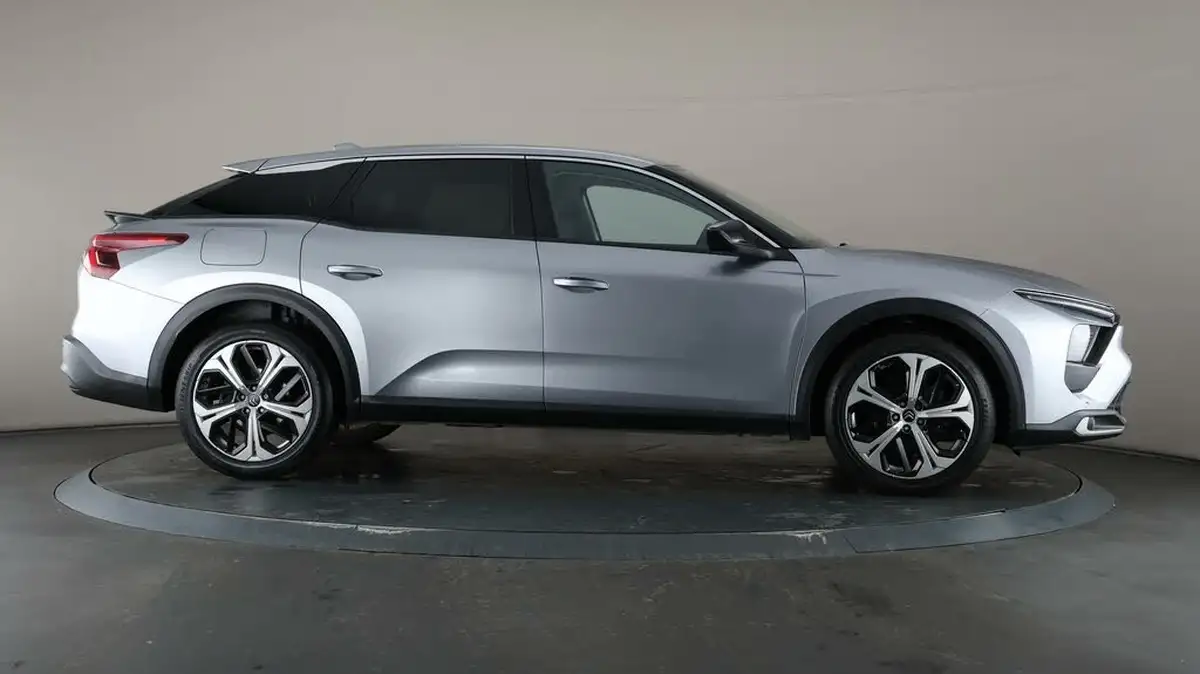 2022-citroen-c5-x-12-puretech-sense-plus-big-50