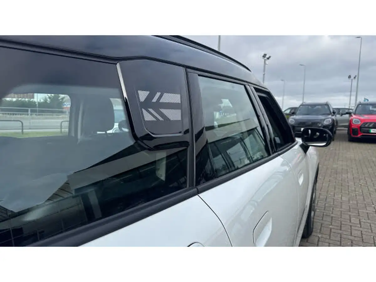 2024-mini-countryman-e-cooper-e-classic-big-39