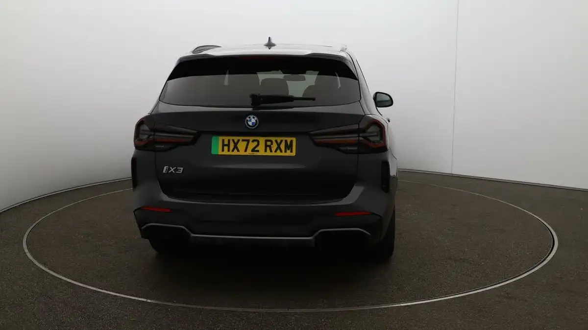 2022-bmw-ix3-e-m-sport-big-6