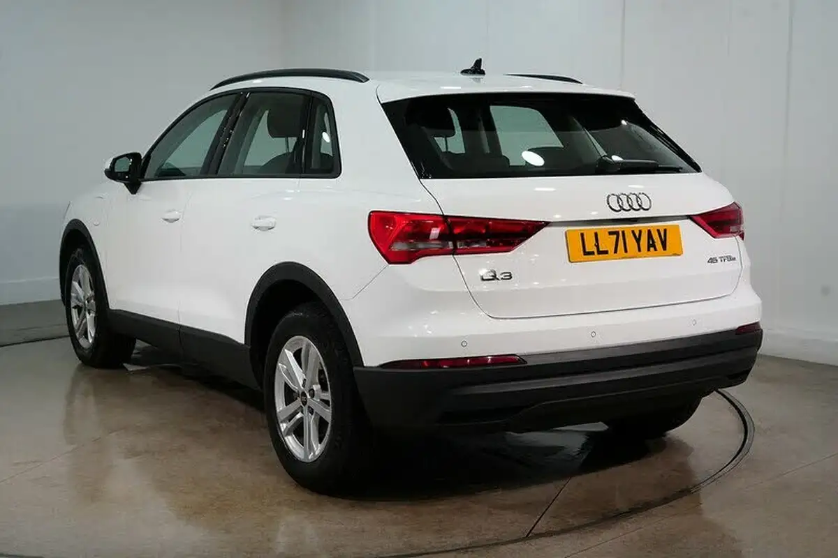 2022-audi-q3-14-45-tfsi-e-technik-big-6