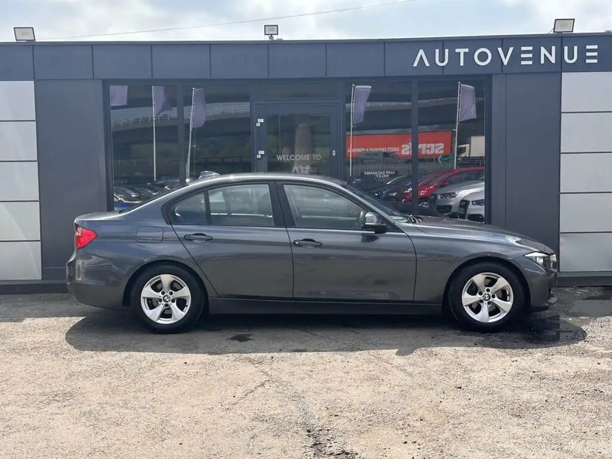 2013-bmw-3-series-20td-320d-efficientdynamics-163bhp-efficientdynamics-ss-saloon-4d-auto-big-21