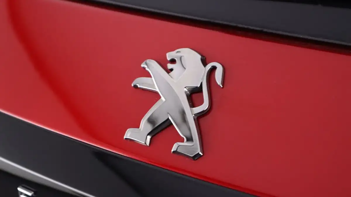 2022-peugeot-208-e-gt-136bhp-50kwh-big-19