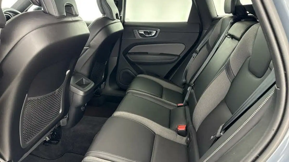 2022-volvo-xc60-20td-b4-r-design-pro-big-35