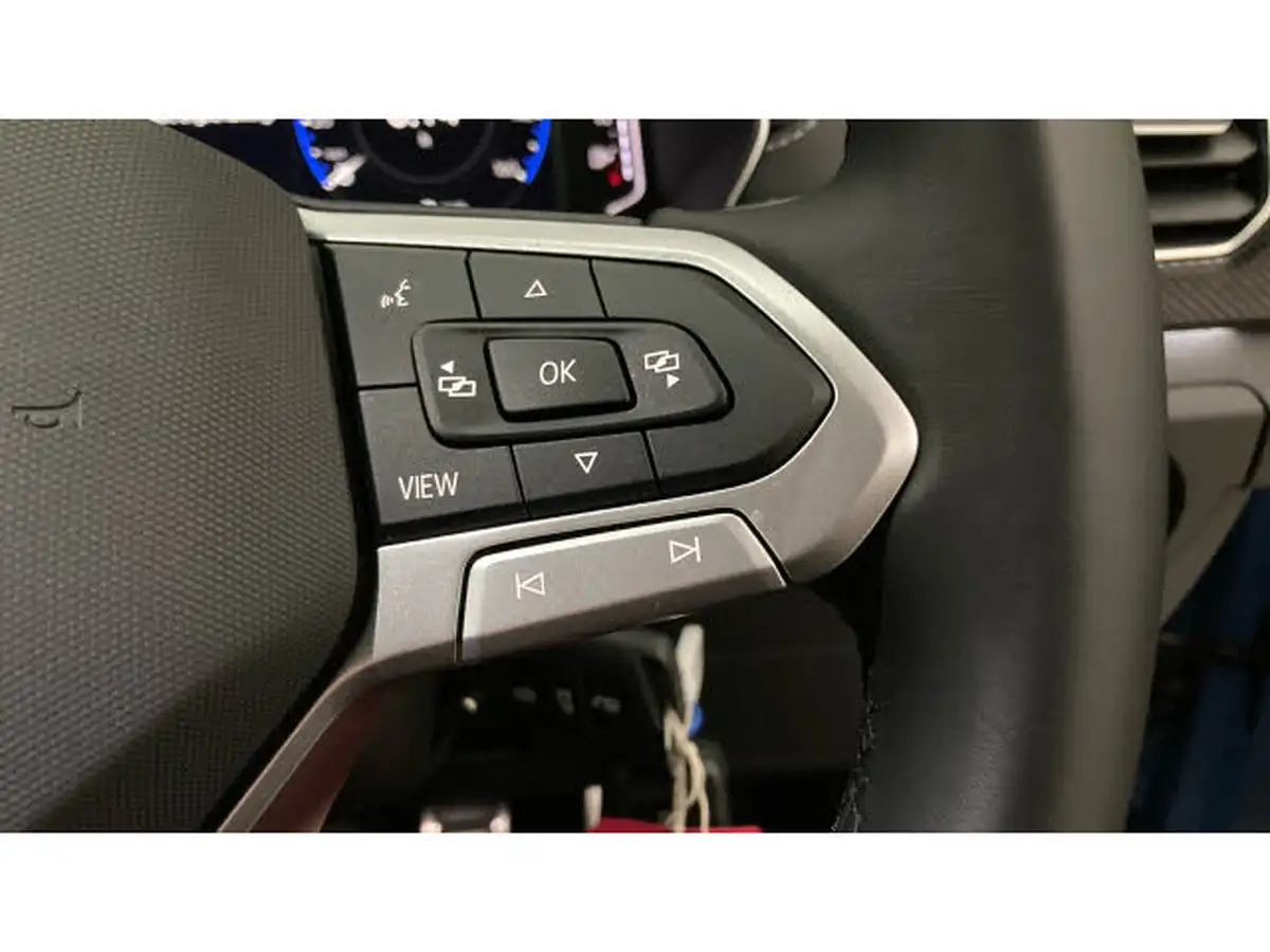 2025-volkswagen-t-cross-10-tsi-r-line-big-17