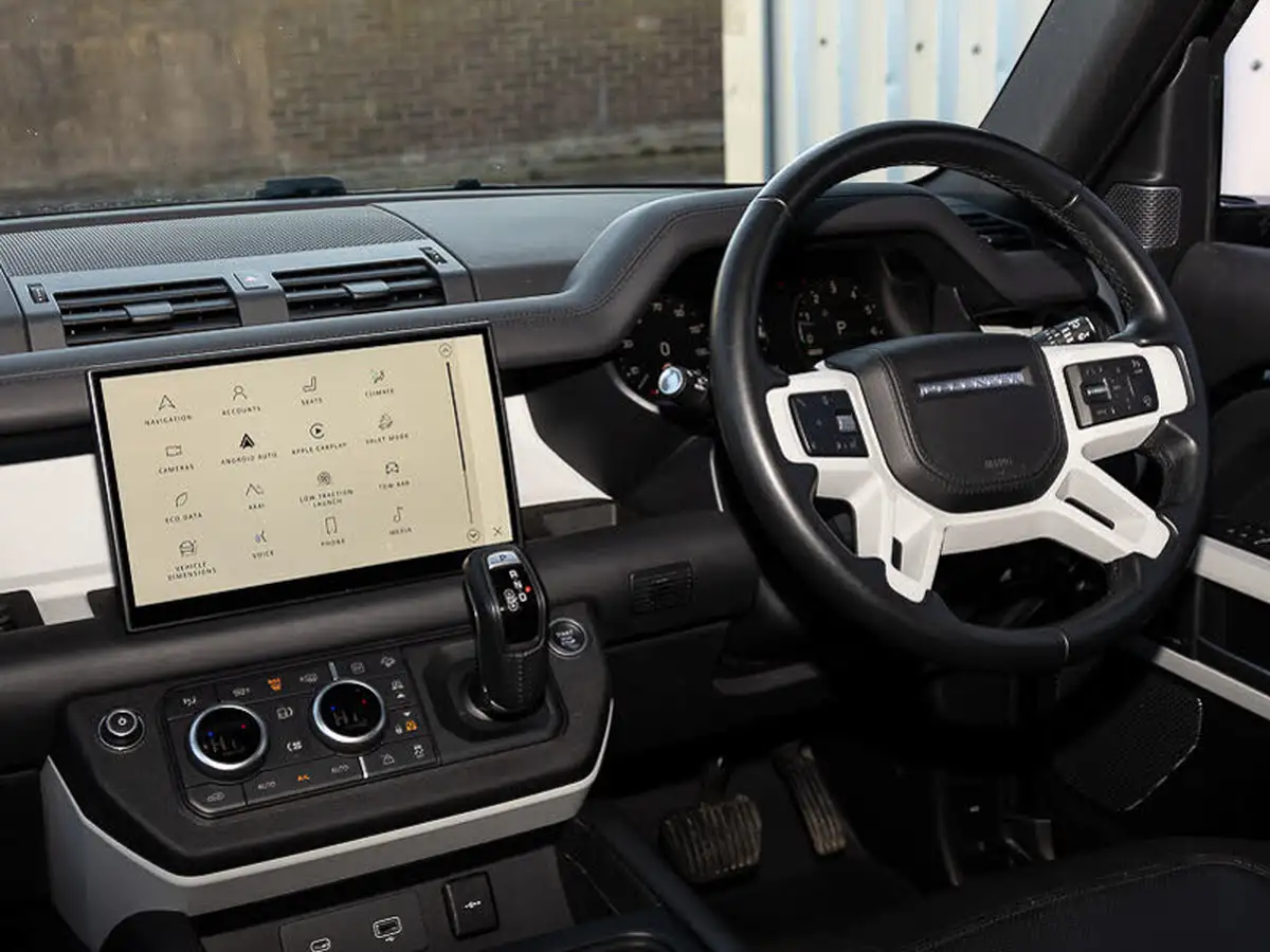 2022-land-rover-110-defender-20-p400e-x-dynamic-hse-big-12
