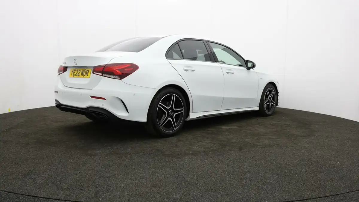 2022-mercedes-benz-a-class-13-a180-amg-line-executive-edition-saloon-4d-7g-dct-big-6