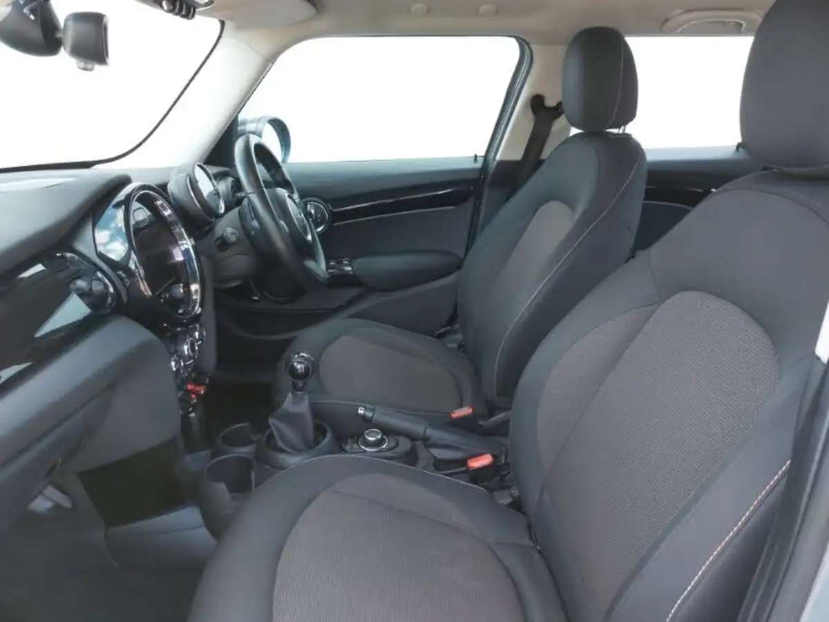2022-mini-cooper-15-cooper-classic-hatchback-5d-big-4