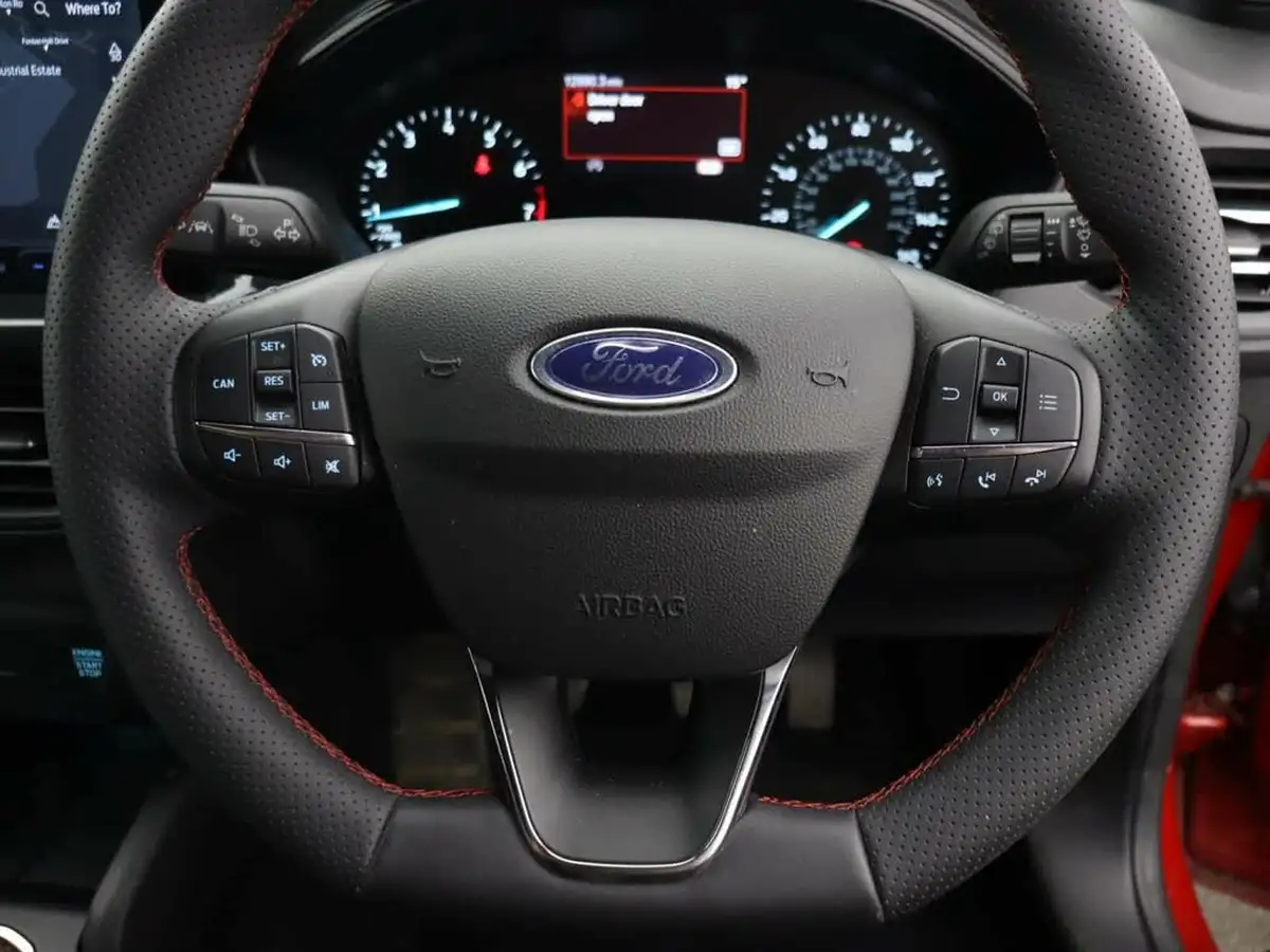 2023-ford-focus-big-25