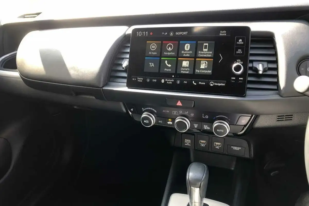 2021-honda-jazz-15-i-mmd-ex-107ps-big-33