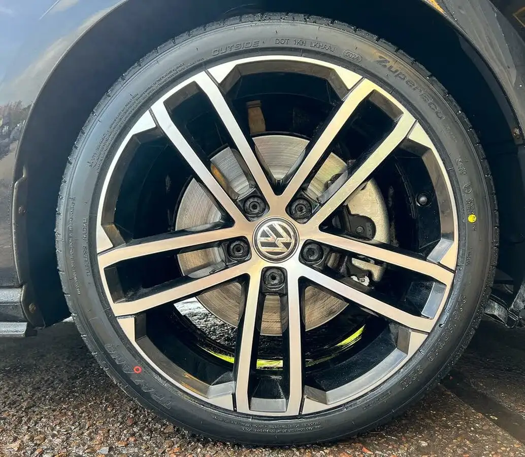 2014-volkswagen-golf-20tdi-gtd-bmt-5d-big-39