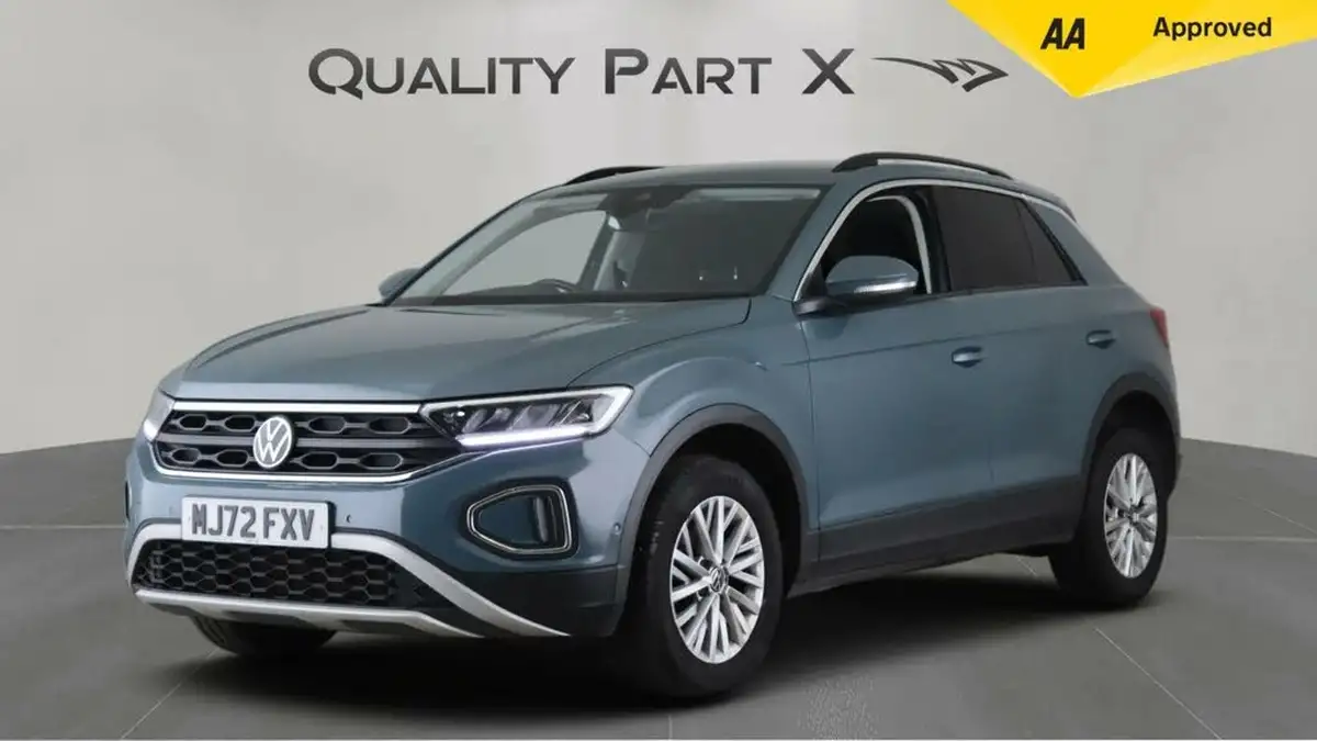 2022-volkswagen-t-roc-10-tsi-life-big-2