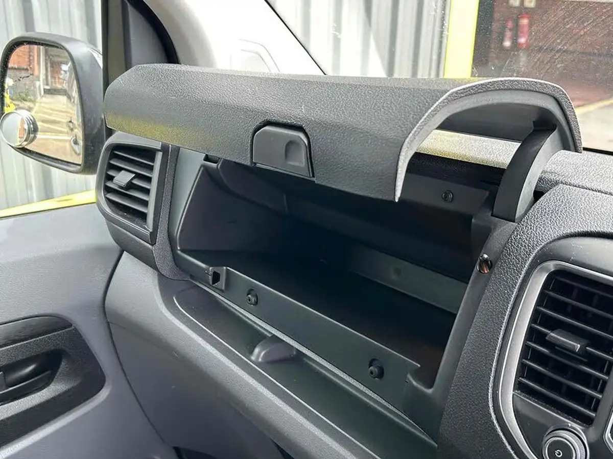 2022-vauxhall-vivaro-20td-3100-l2h1-sportive-big-26