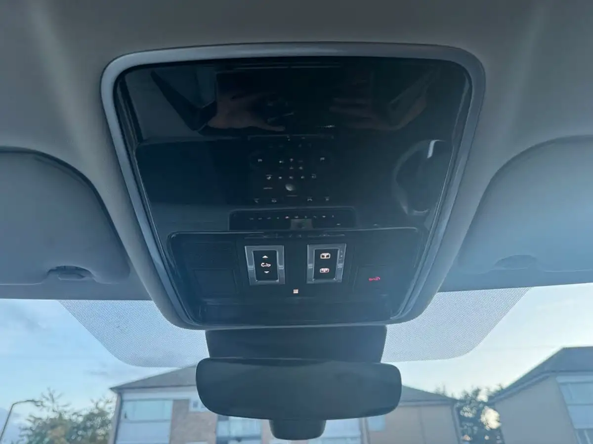 2018-land-rover-range-rover-velar-20-d240-r-dynamic-hse-big-46