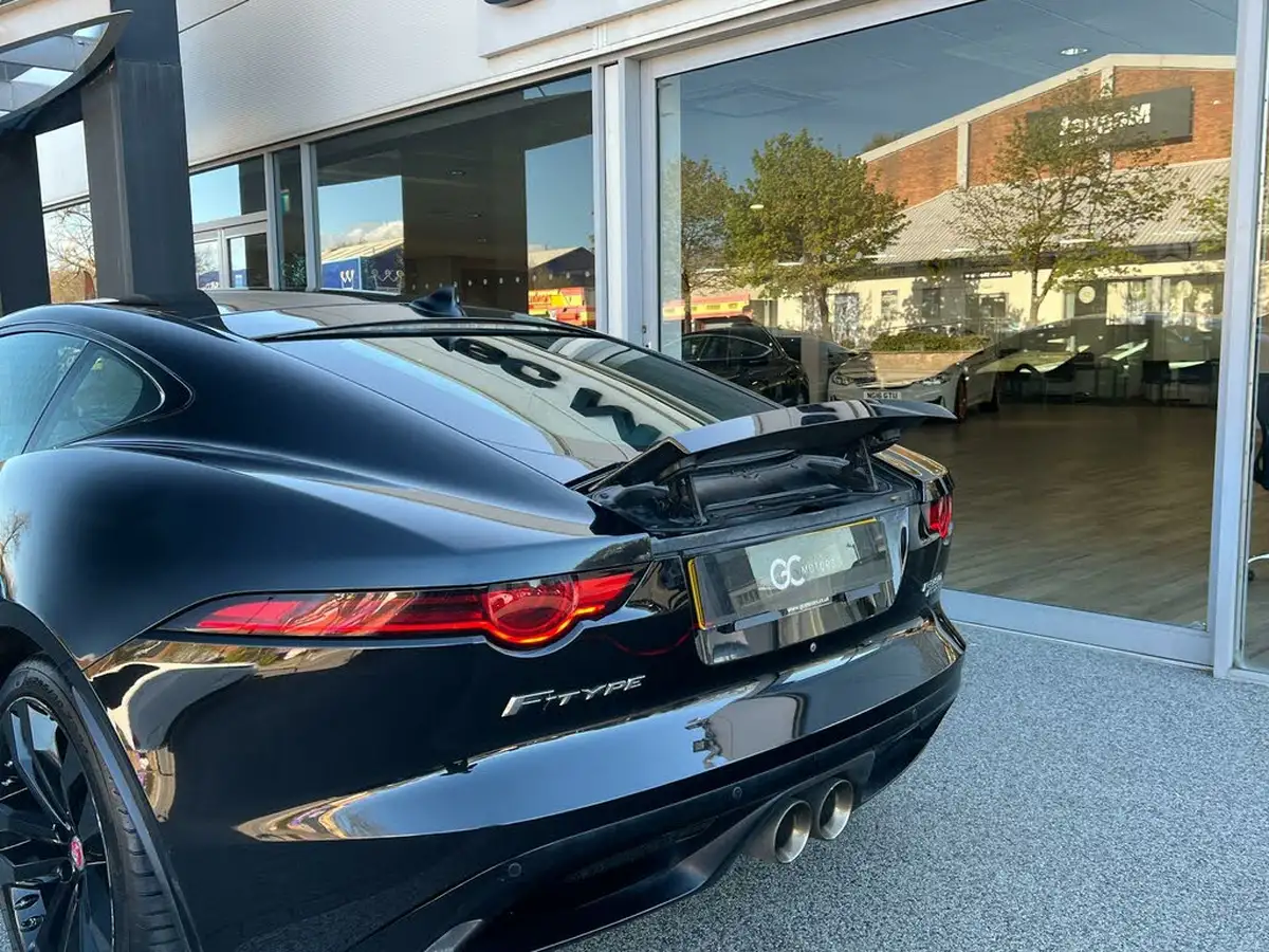 2021-jaguar-f-type-big-62