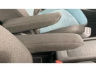 2016-citroen-grand-c4-picasso-16bluehdi-feel-eat6-small-37