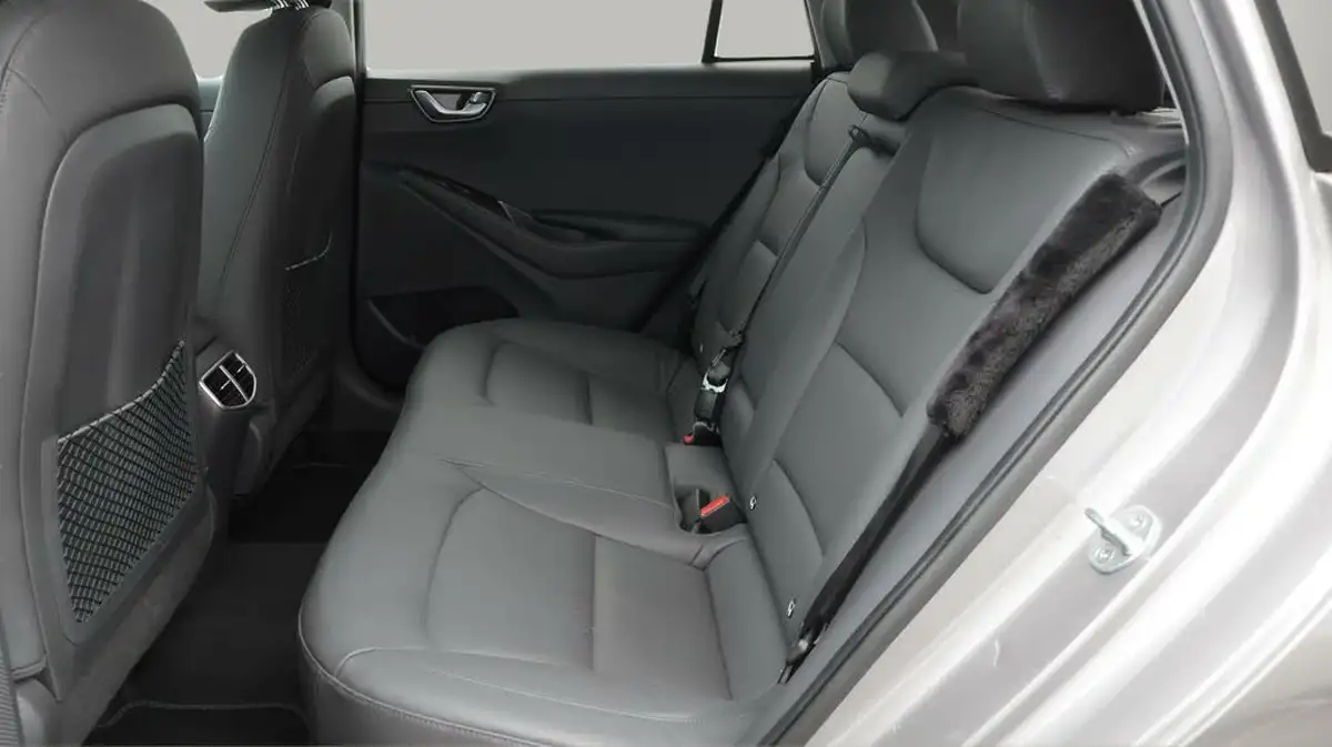 2022-hyundai-ioniq-e-premium-se-electric-big-16