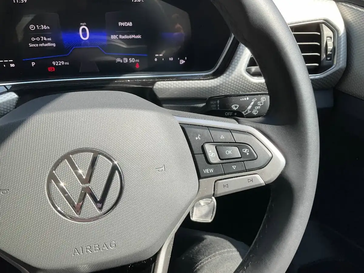 2024-volkswagen-t-cross-10-tsi-move-110ps-dsg-big-24