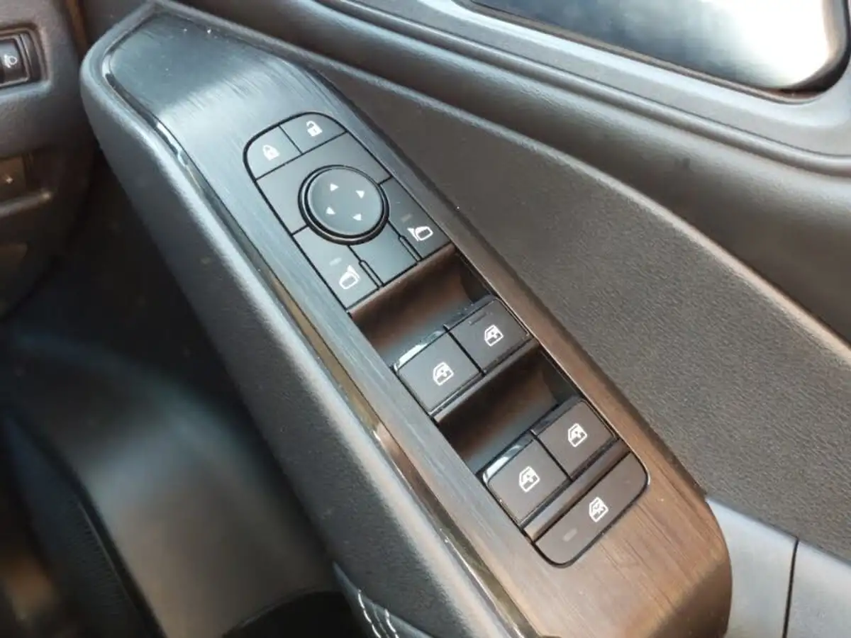 2021-nissan-qashqai-13-dig-t-visia-big-11