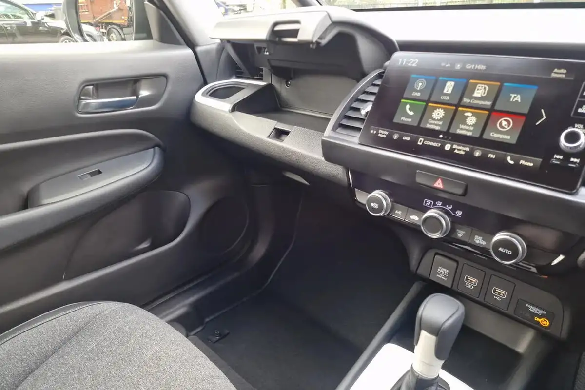 2022-honda-jazz-15-i-mmd-sr-109ps-big-26