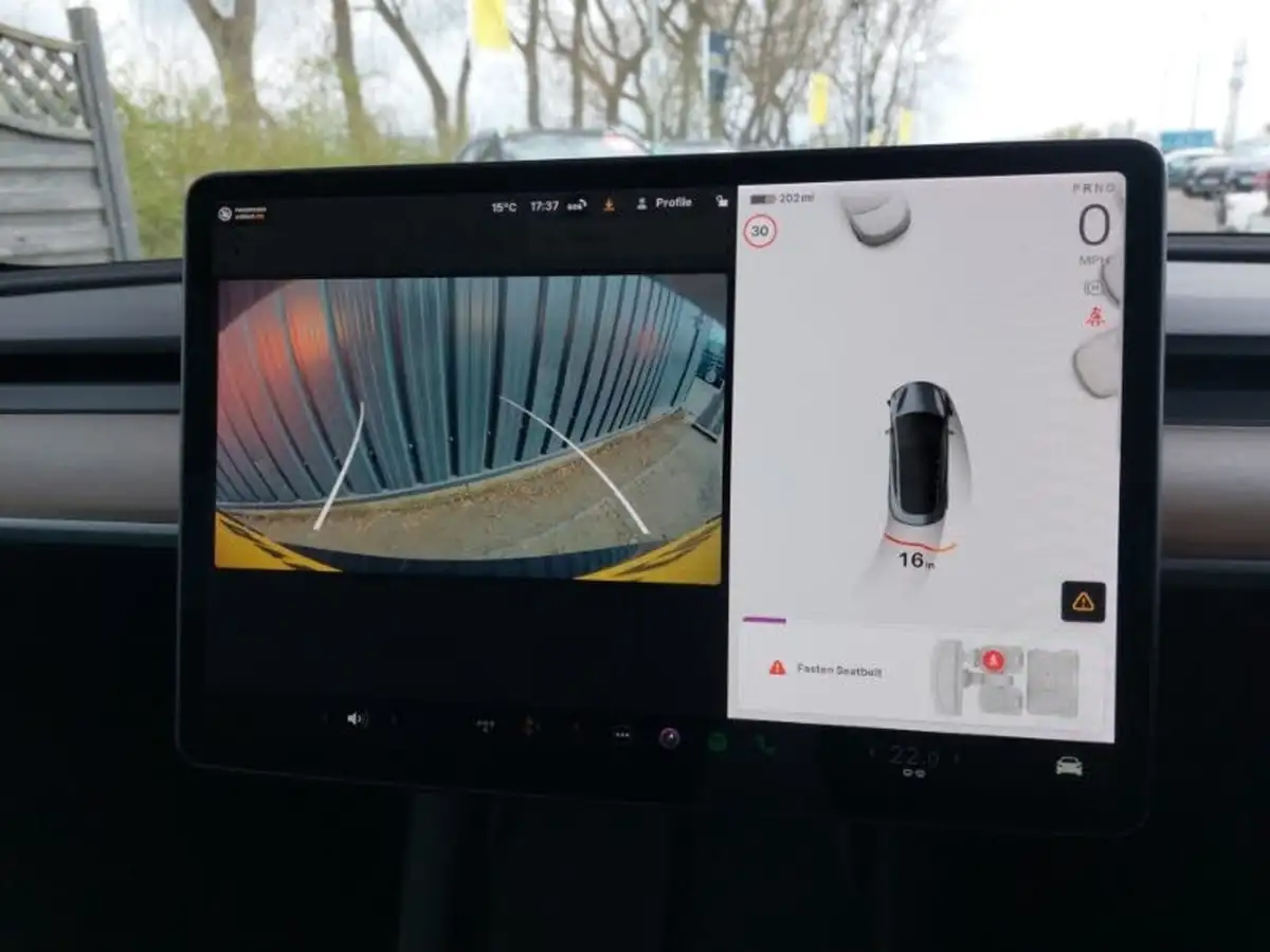 2021-tesla-model-3-e-long-range-awd-big-18