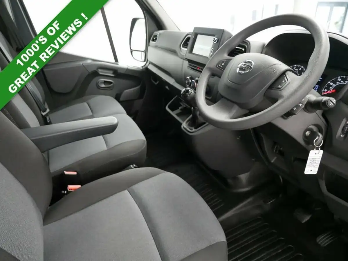 2024-nissan-interstar-23dci-f35-l3h2-tekna-135pseu6d-panel-van-big-10