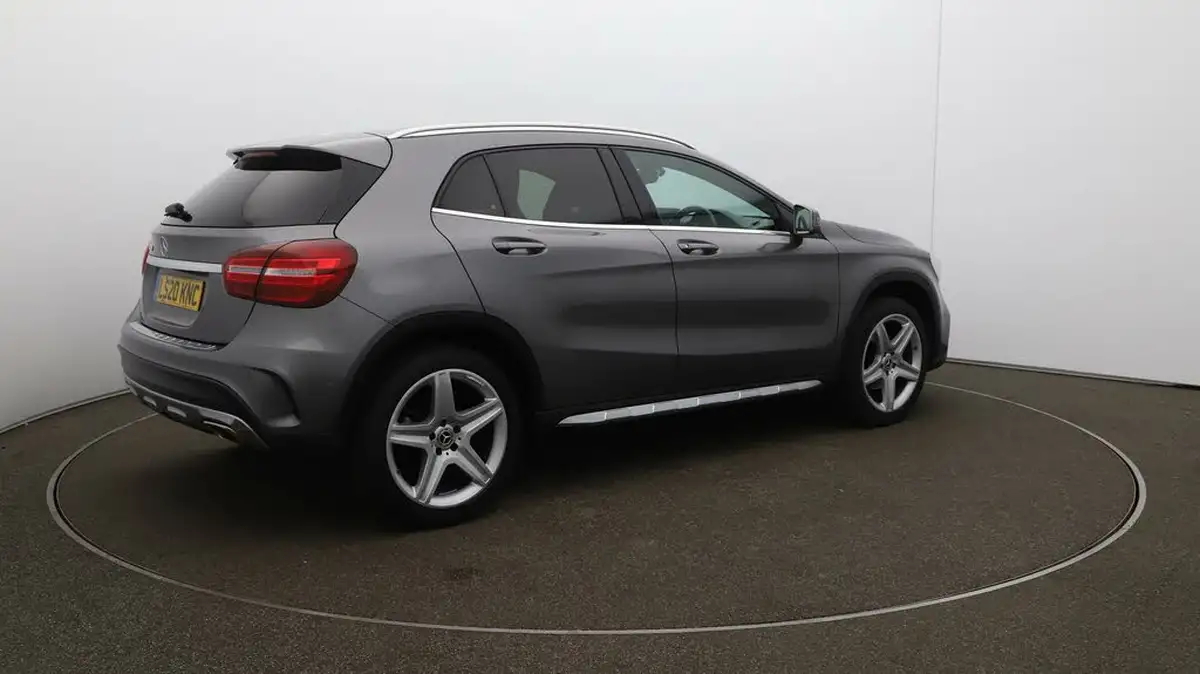 2020-mercedes-benz-gla-class-16-gla-180-amg-line-edition-7g-dct-big-44