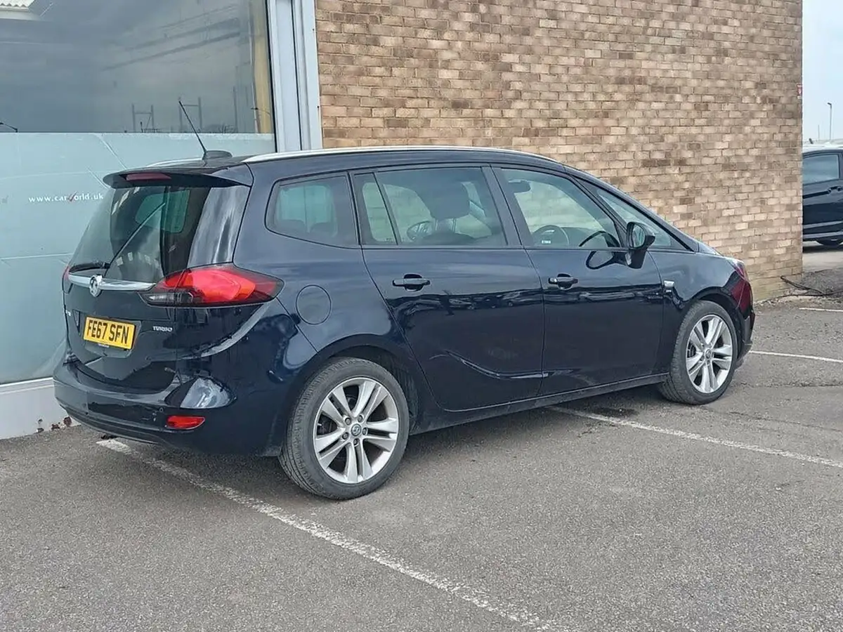 2017-vauxhall-zafira-tourer-14i-16v-turbo-sri-nav-big-2