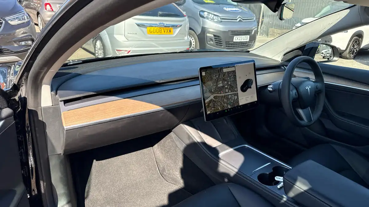 2021-tesla-model-3-e-long-range-awd-big-9
