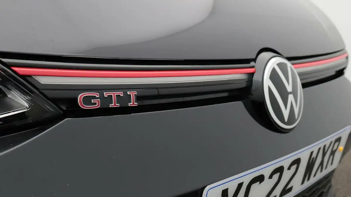 2022-volkswagen-golf-20-tsi-gti-dsg-big-22
