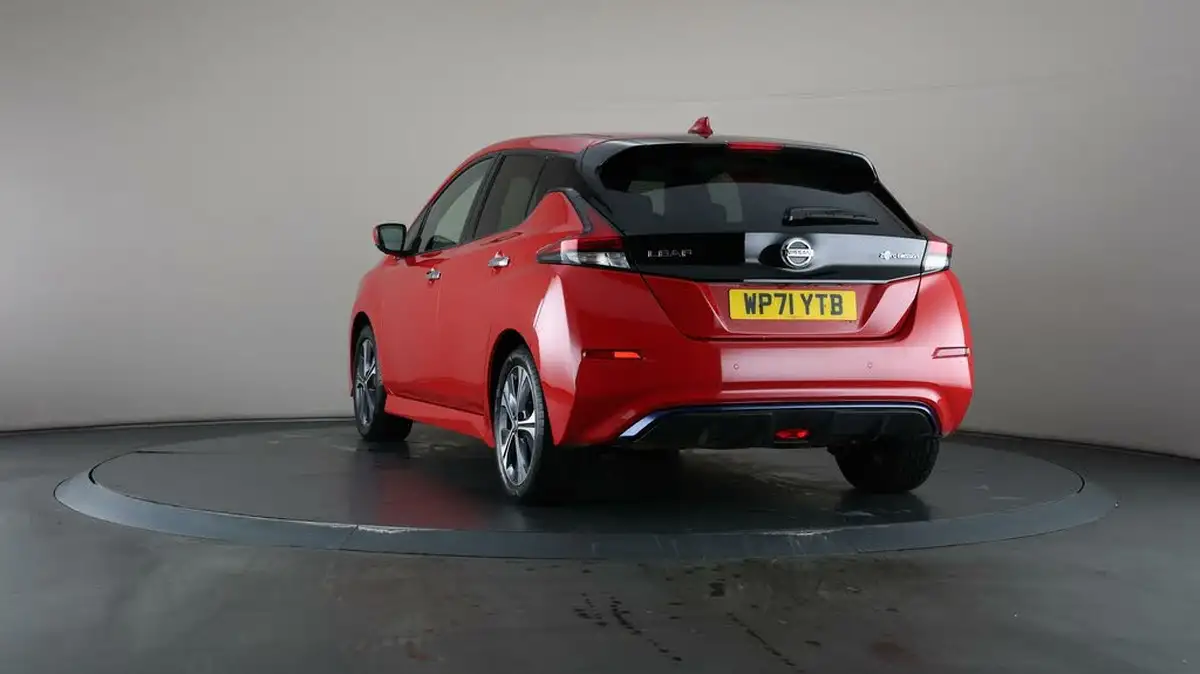 2022-nissan-leaf-e-tekna-big-48