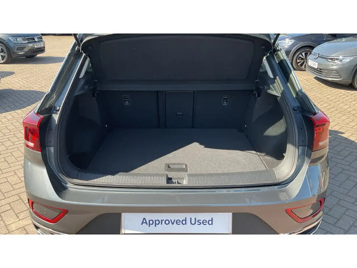 2024-volkswagen-t-roc-20tdi-style-150ps-dsg-big-19
