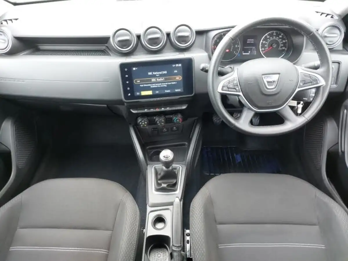 2022-dacia-duster-10-tce-comfort-100bhp-bi-fuel-station-wagon-5d-big-2