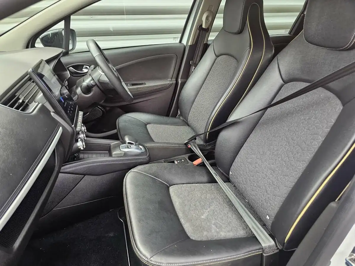 2022-renault-zoe-e-iconic-135ps-r135ze50-boost-charge-big-14