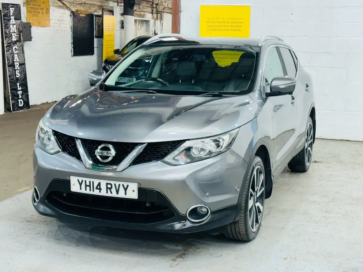 2014-nissan-qashqai-15dci-tekna-big-2