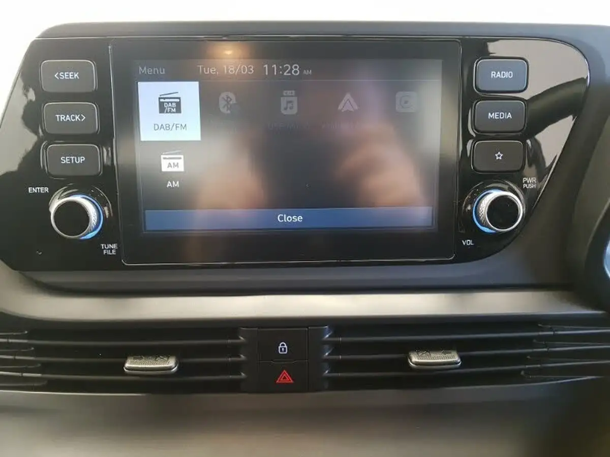 2024-hyundai-i20-10-t-gdi-advance-big-12