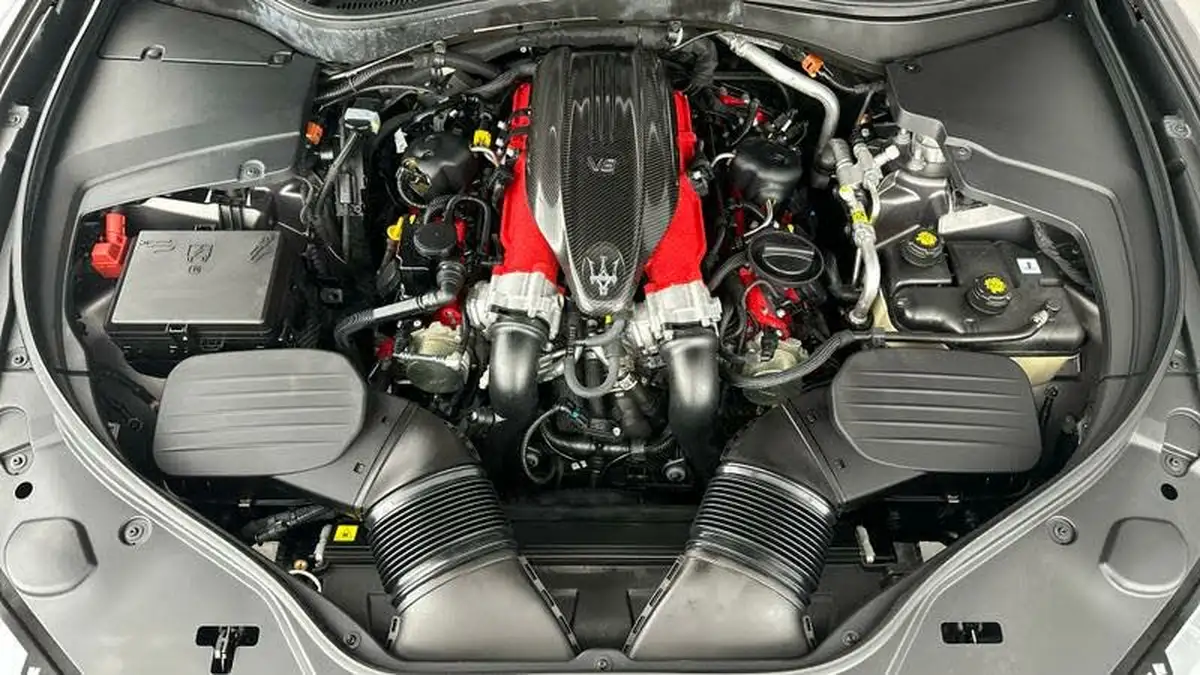2022-maserati-levante-38-trofeo-big-25