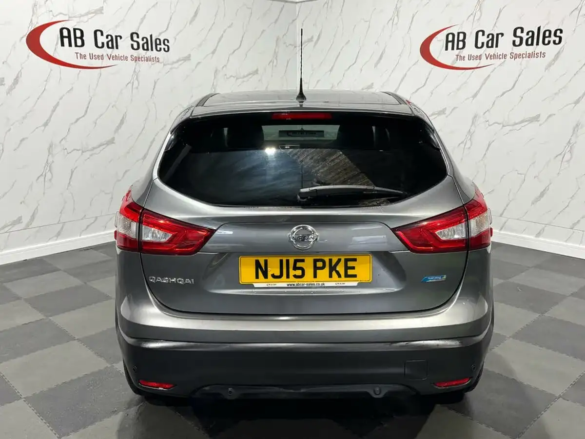 2015-nissan-qashqai-15dci-acenta-premium-big-6