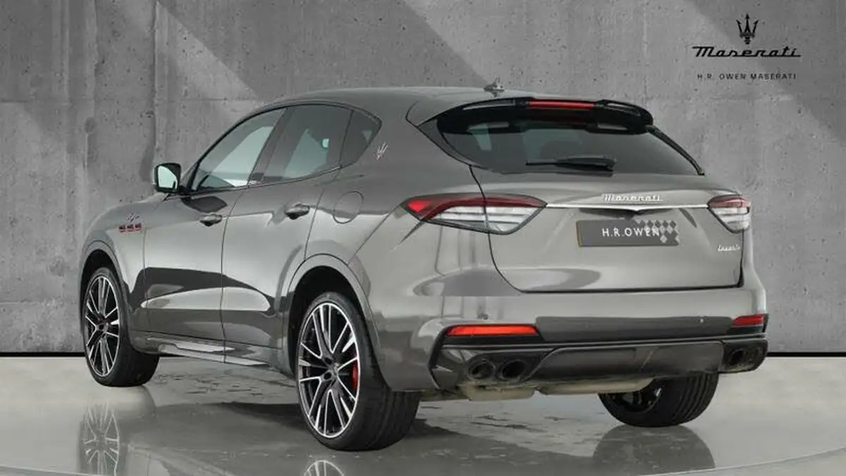 2022-maserati-levante-38-trofeo-big-1