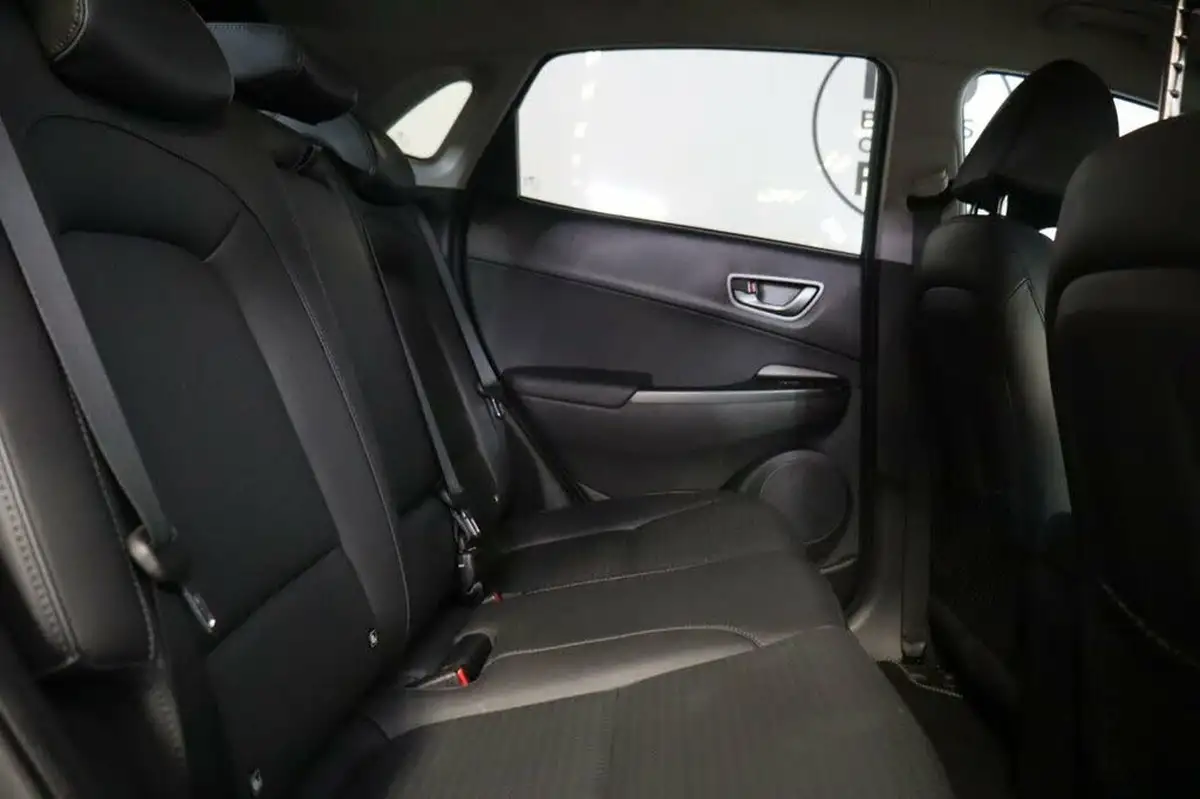2020-hyundai-kona-e-premium-se-64kwh-105kw-obc-big-30