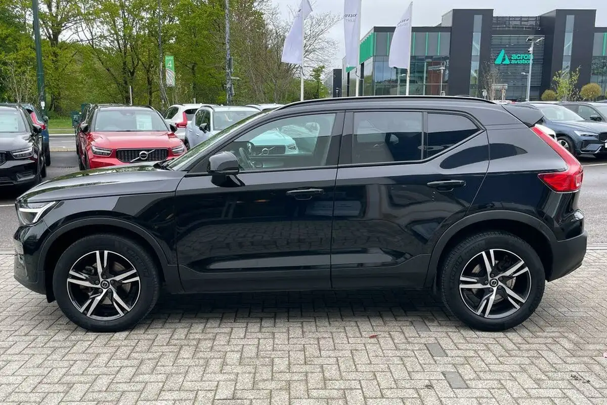 2022-volvo-xc40-20-b3-plus-big-9