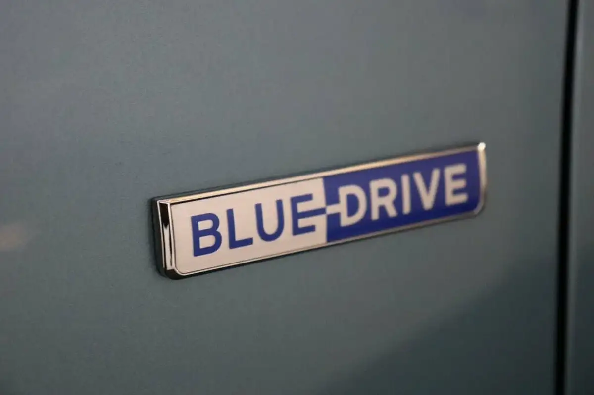 2020-hyundai-kona-e-premium-se-64kwh-105kw-obc-big-6