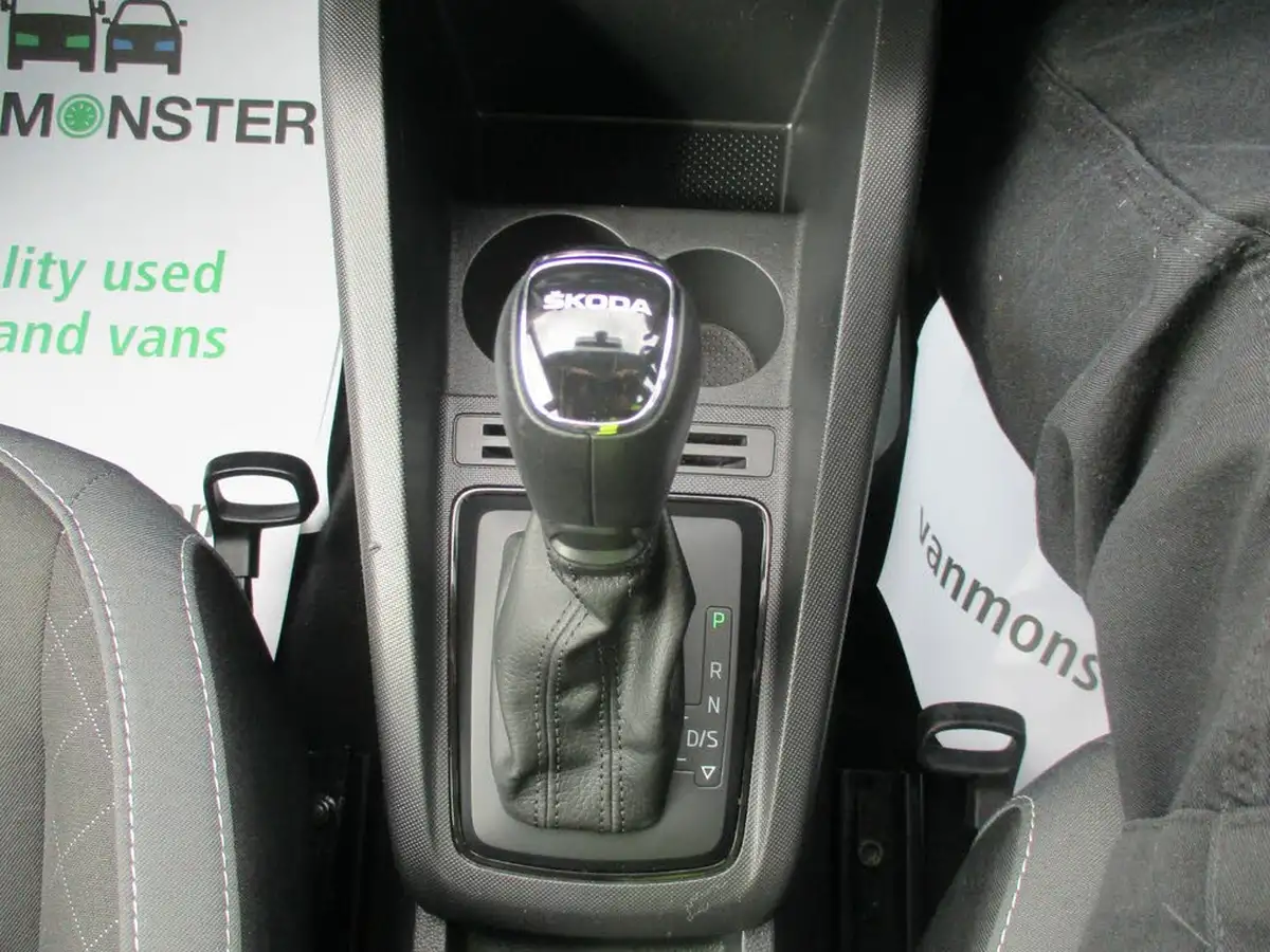 2022-skoda-fabia-10-tsi-se-dsg-big-22