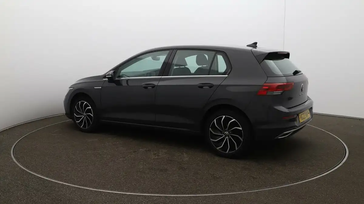2022-volkswagen-golf-15-tsi-style-150ps-hatchback-big-28