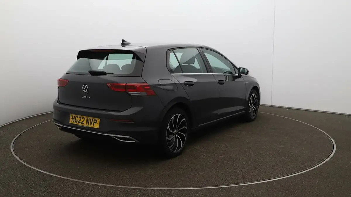 2022-volkswagen-golf-15-tsi-style-150ps-hatchback-big-7