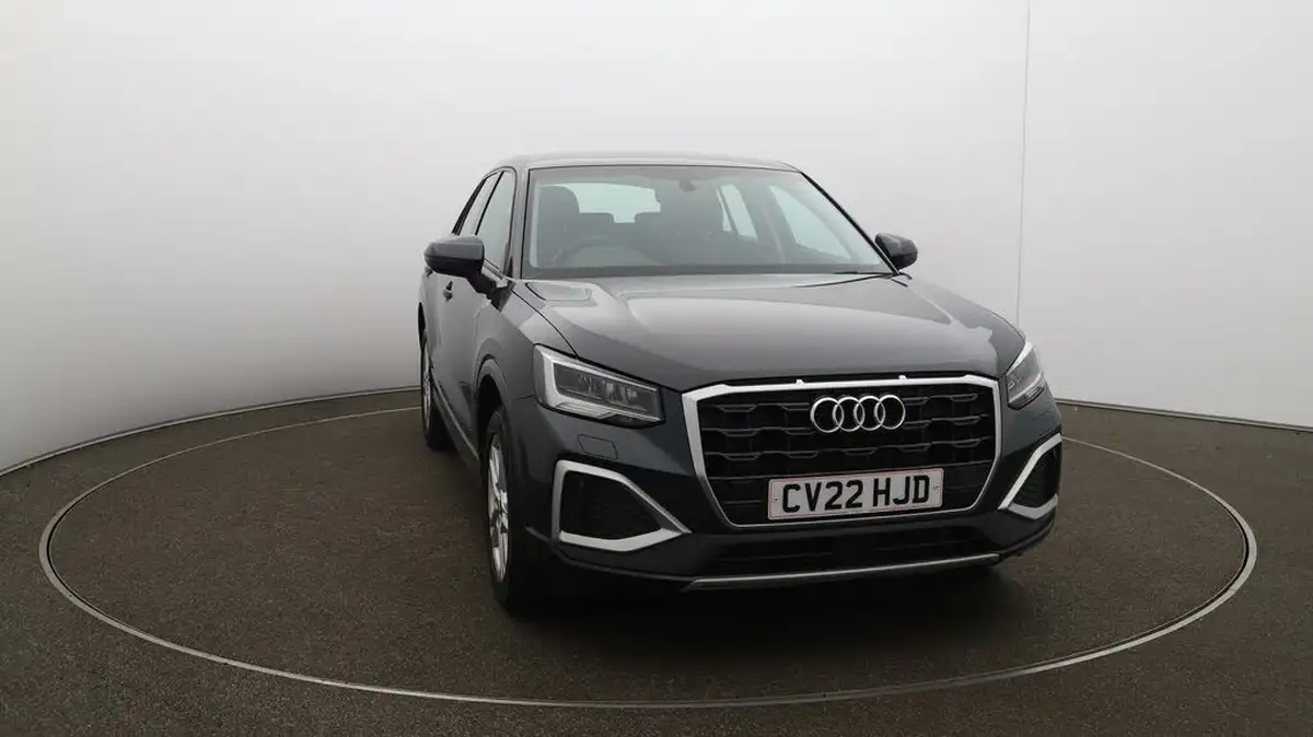 2022-audi-q2-10-30-tfsi-sport-big-32