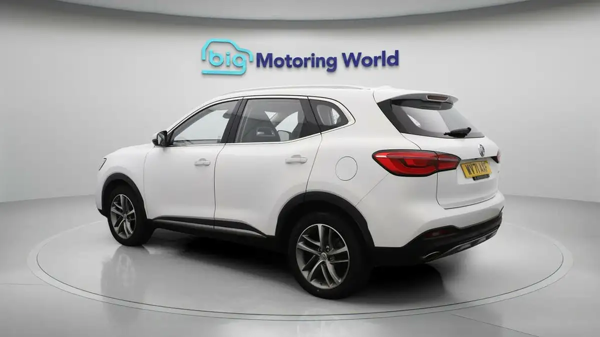 2022-mg-hs-15t-gdi-exclusive-162ps-dct-big-5